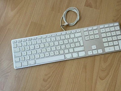 Apple A1243 USB Tastatur Ziffernblock QWERTZ kabelgebunden - Bild 1 von 4