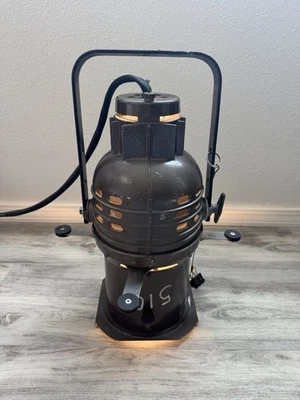 Altman 360Q Stage Light 750W EHD/EHG Lamp Bates Plug Tested No Wall Plug - Image 1 of 4