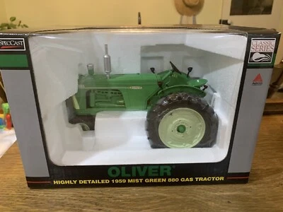 Spec Cast Oliver 880 Mist Green Gas Tractor.  Highly Detailed. 1/16 Scale.  NIB - Image 1 of 3