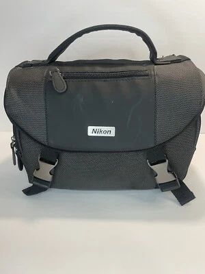 Nikon Deluxe Digital SLR Camera Case Bag Shoulder Bag Padded + Straps 11714 - Image 1 of 4