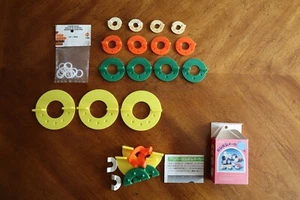 Vintage Clover Plastic Pom Pom Maker Lot - Japan WIth Instructions in Japanese - Picture 1 of 11
