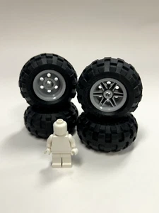 Lego 56z26 Rubber Tires with Light Bluish Gray Wheels Set of 4 Technic - Picture 1 of 1