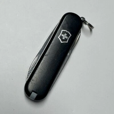 Swiss Army Knife Victorinox 58mm Classic SD Pocket Knife Black FREE SHIPPING - Image 1 of 4