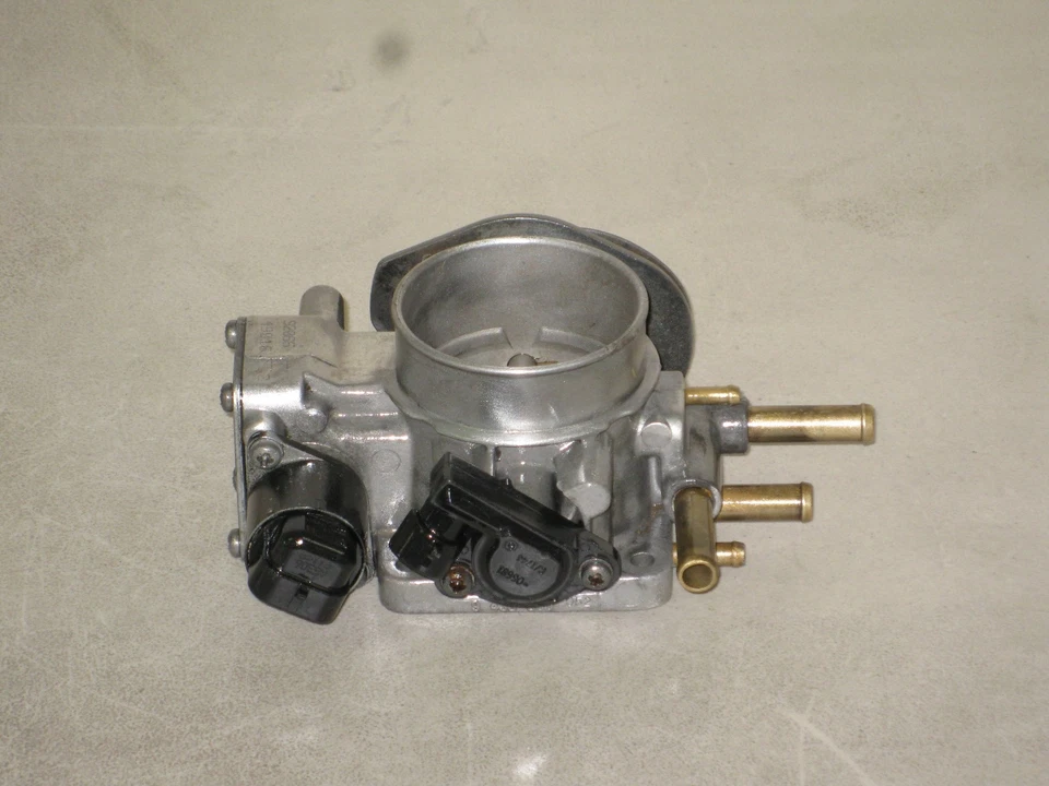 04 05 Suzuki Forenza Reno corpo do acelerador e sensor de posição válvula de controle ocioso fabricante de equipamento original - Imagem 1 de 1