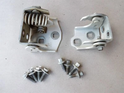 LH REAR Door Hinges UPPER LOWER 2007-2014 GMC Yukon XL Suburban OEM - Image 1 of 2