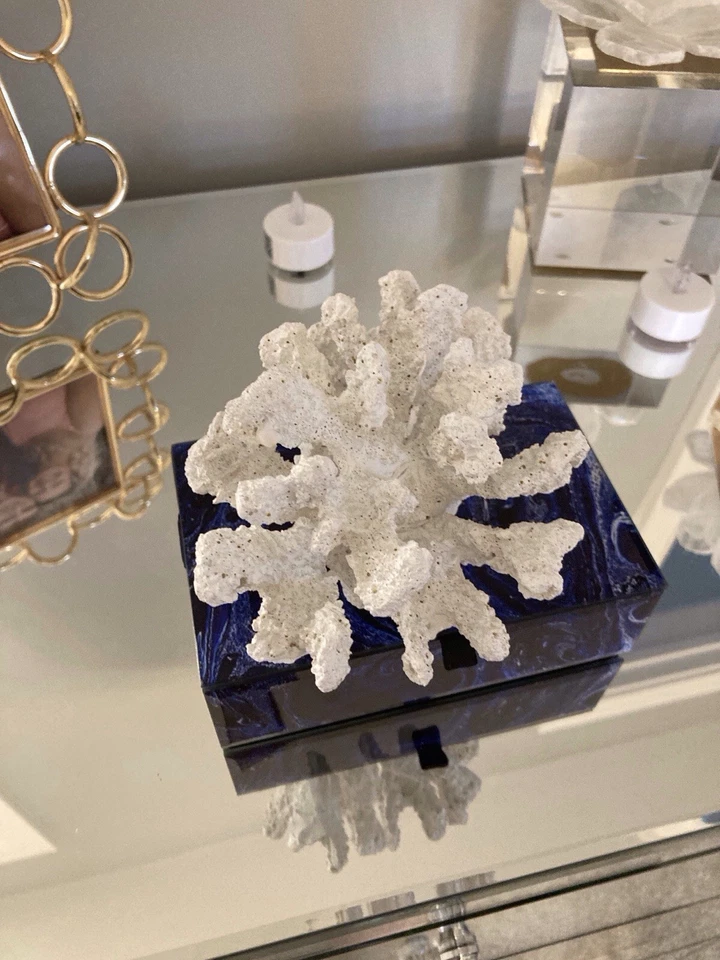Small Coral,ornament - Image 1 of 1