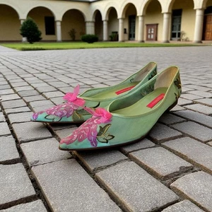 Beverly Feldman Love Diamanten grüne bestickte Netz-Flats mit rosa Schleifen 8,5 M - Bild 1 von 15