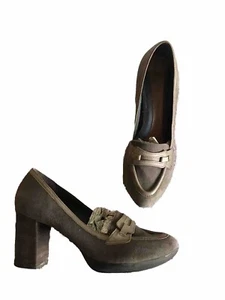 Clarks Loafer Shoes Taupe Brown Nubuck Leather Block Heel Slip On Size 7 Ex/Cond - Picture 1 of 6
