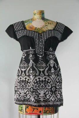 New Directions Petite black white Polka Dot Damask short sleeve top PXL #519 - Image 1 of 4