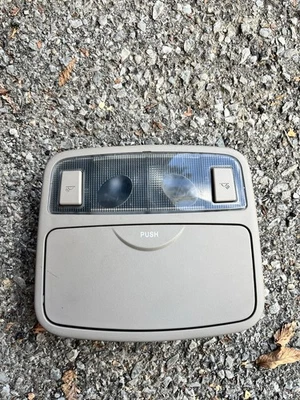 2007-2009 Kia Spectra Overhead Roof Console Interior Dome Light OEM 92870-2F /2D - Image 1 of 4