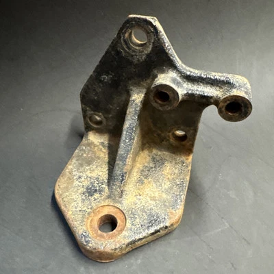 FJ40 FJ55 Toyota Land Cruiser Rear Engine Motor Mount Bracket OEM (c3) Foto 1 de 4