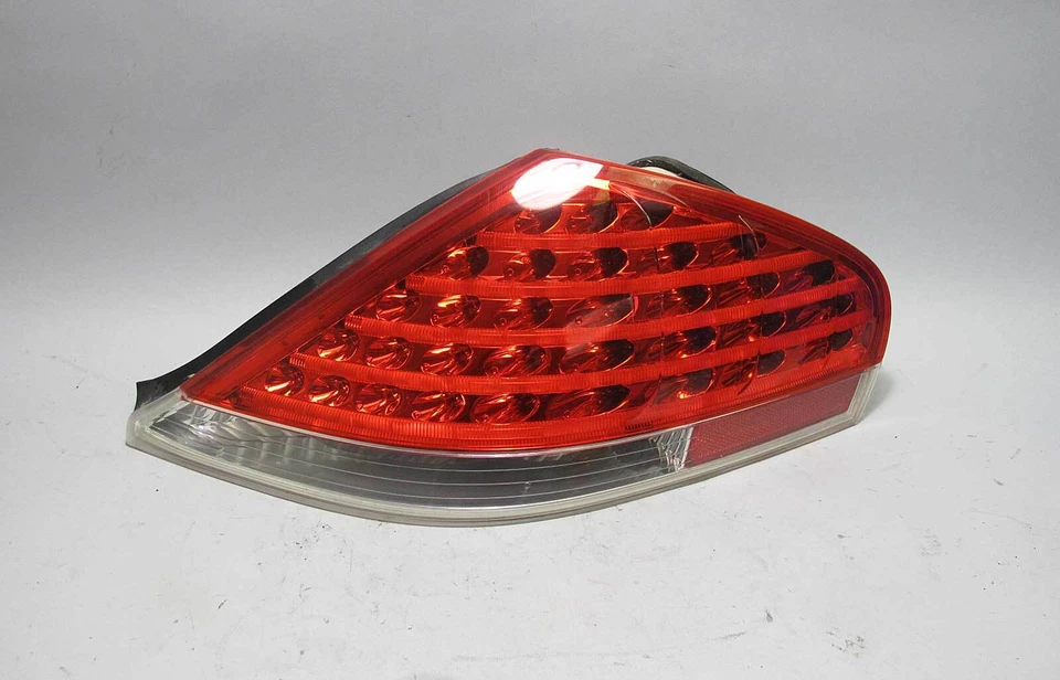 Luz trasera exterior derecha temprana BMW E63 E64 serie 6 Passeng LED 2004-2007 OEM Foto 1 de 4