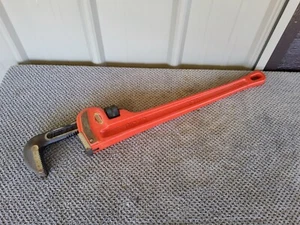 RIDGID 24" Straight Heavy Duty Pipe Wrench - Picture 1 of 8
