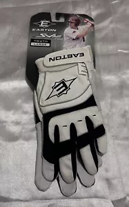 Easton SV12 Pro White/Black Youth Batting Gloves (Pair) - Picture 1 of 2