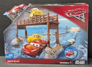 Mattel Disney Pixar Cars 3 Splash Racers Beach Blast Play set Lighting McQueen - Picture 1 of 2