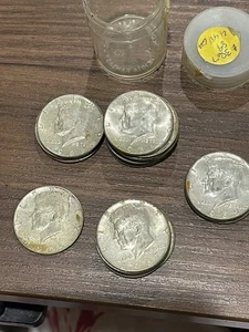 Rollo de 20 medio dólar Kennedy 1965-1969 40 % plata valor nominal fechas mixtas - Imagen 1 de 1