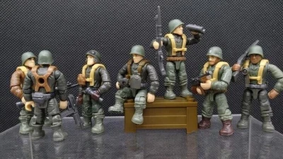 Mega Bloks Call of Duty WWII Soldier Man Movable Figure - Image 1 of 4