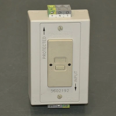 Phoenix Contact Din Rail Receptacle 5602192, 120V AC, 20 A, 2 Port, Verticle - Image 1 of 4