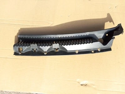 1995 Geo Tracker pára-brisa sob Moldin serve 1989-1998 - Imagem 1 de 3