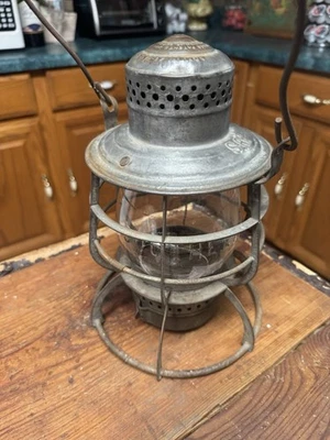 S. RY. lantern By Armspear Mfg Co., Embossed Southern globe !! - Image 1 of 4