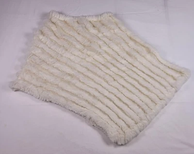 Poncho fólio feminino tamanho único branco marfim pele de coelho malha capuz xale envoltório capa - Imagem 1 de 4