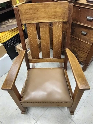 Mecedora antigua de misión artesanal Foto 1 de 4