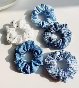 Girls Set Of 5 Elastic Scrunchies Bands Tie Back Hairband 8 Colourways 1011 - Picture 1 of 10