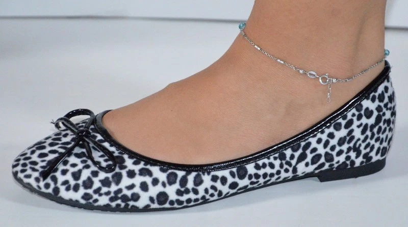 BALLERINE MACULATE BIANCHE E NERE STRINGHE FIOCCO EFFETTO VELLUTO 37 - Immagine 1 di 1