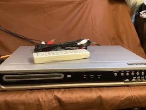 Magnavox DVD Recorder/Player Progressive Scan MWR10D6 With Remote And Av Cables - Picture 1 of 5
