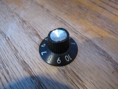 Perillas amplificador Fender Silverface años 70-80... PUSH ON......... Foto 1 de 3