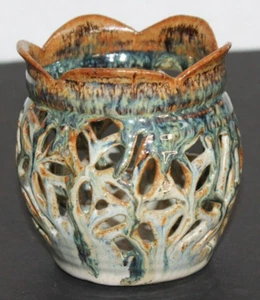 Ceramic votive candle holder Height 4.5" Base 3" Top Opening 4" blue/tan - Bild 1 von 3