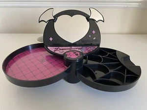 Monster High Draculaura Ghoul Station Joyero Caja de Uñas - Imagen 1 de 6