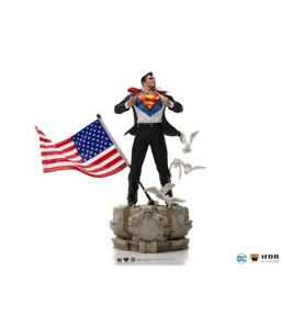 DC Comics: Deluxe Art Scale Statue 1/10 Clark Kent 29 cm