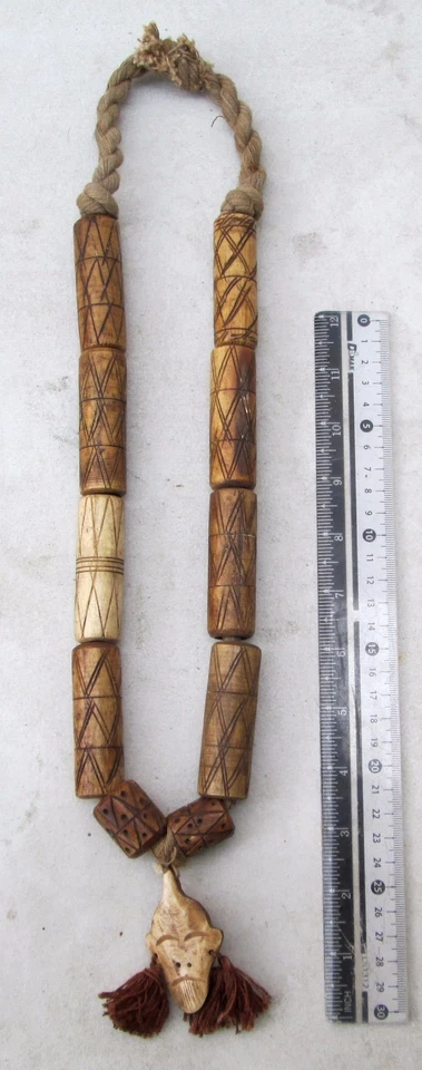 Collar Talismán Hueso de Ciervo Chamán Tribal Nagaland De Colección Foto 1 de 3