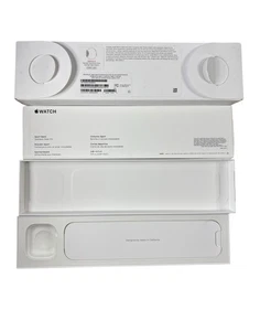 Apple Watch Series 8 45 mm boîte seule - Boîtier en aluminium Starlight bracelet sport - Photo 1 sur 1
