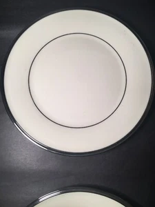 Juego de 2 platos de postre LENOX China patrón SOLITARIO 8 1/4" - Imagen 1 de 6