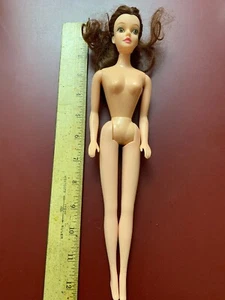 Muñeca de moda Mattel vintage años 90 Disney Bella La Bella y la Bestia pelo castaño - Imagen 1 de 5