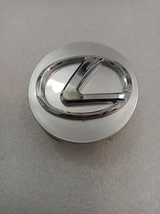 99 00 01 02 03 LEXUS RX300  CENTER HUB CAP CHROME  - Picture 1 of 3