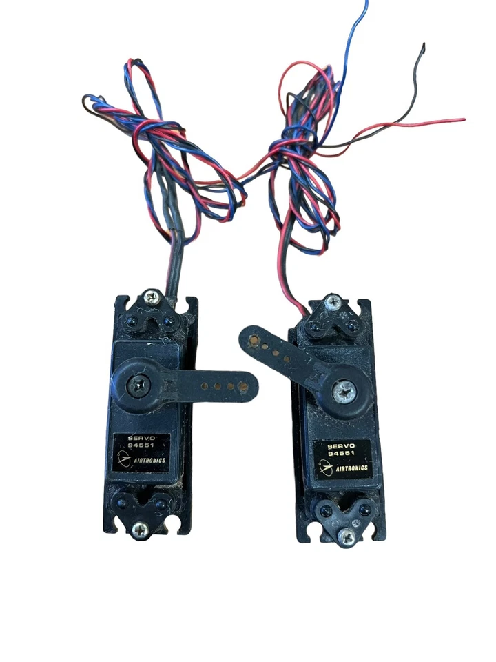 Airtronics Servo 94551 Lot Of 2 - Image 1 of 4