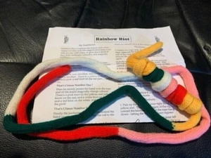 Truco de magia Rainbow Riot Rope - ¡Aparecen nudos coloridos, cambian y desaparecen! - Imagen 1 de 2