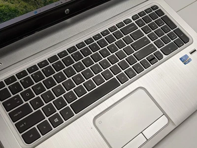 HP Envy DV7-7250US 17.3" i7-3630QM 2.4GHz 16GB RAM 1TGB SSD+HDD 1920x1080 Win 11 - Image 1 of 4