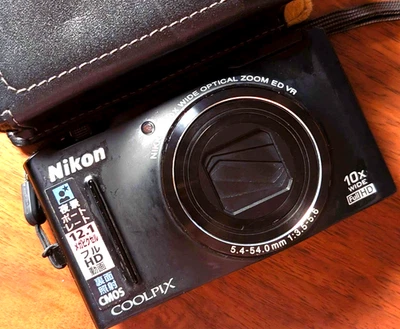 Nikon Coolpix S8100 Gold Top Kompakt Digitalkamera Funktioniert in Englisch Japan - Bild 1 von 4