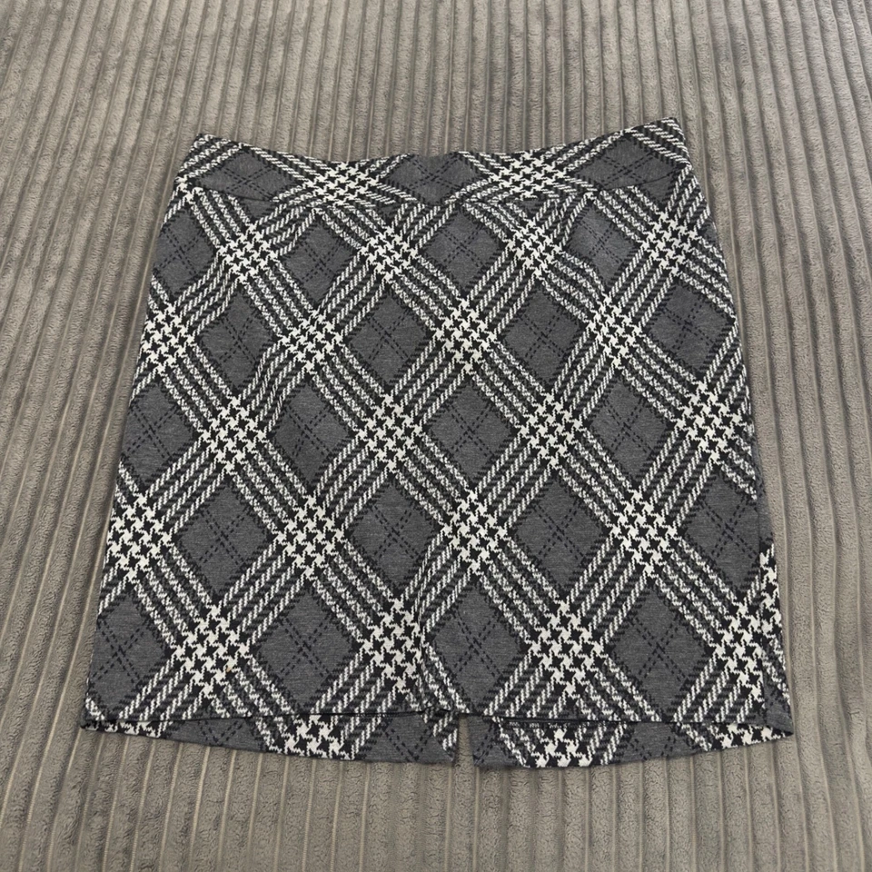 Falda lápiz Lane Bryant para mujer gris pata de gallo a cuadros elástica hasta la rodilla Foto 1 de 4