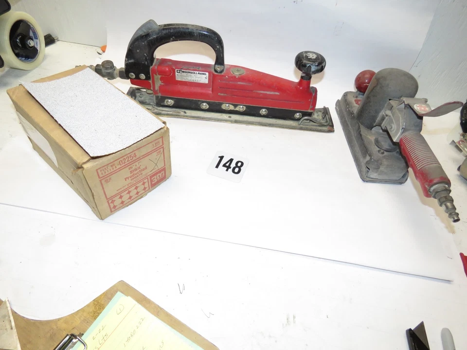 Body Shop Bundle (2)Straight Line Sanders & 2 Air Regulators National Detroit - Image 1 of 4