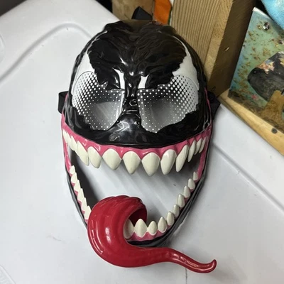 Venom - Máscara Fantasia - Halloween (Marvel - Homem-Aranha, por Hasbro, VenomVersus) - Imagem 1 de 4