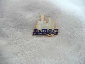 LM-VINTAGE CHICAGO SUPPORTS BOWLING IN THE OLYMPICS (ENAMEL) PIN #16730 (MINT) - Picture 1 of 8