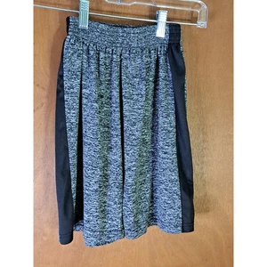 Pantaloncini corti ragazzo ultra performance grigi con righe nere taglia 10/12 - Foto 1 di 5