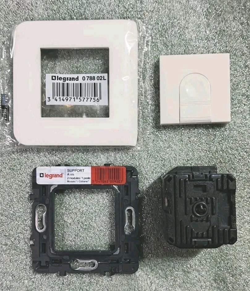 - LEGRAND MOSAIC 45 variateur Variapush 500w  74415 - 744 15  - Photo 1/4