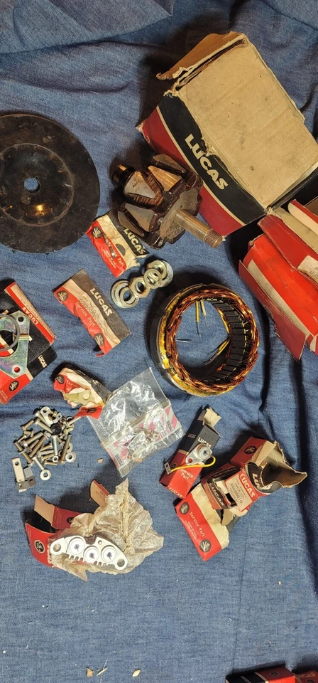 Alternador NOS LUCAS raro reconstruir Jaguar XJ6 XJ12 XJS otros  Foto 1 de 4