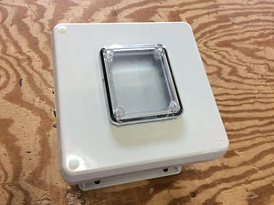 VYNCKIER VJS606HWP001 6 X 6 X 4,5 FG ENCLOC CON FINESTRA 3,75 X 3,25 E FRONTE MORTO - Foto 1 di 6